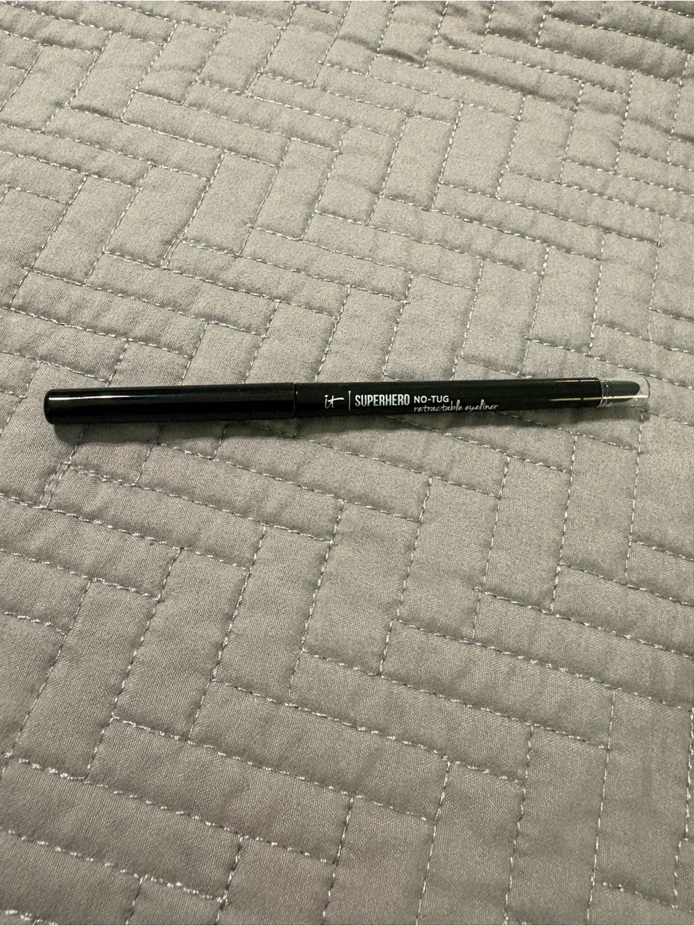 It Cosmetics Superhero Retractable Eyeliner in Black